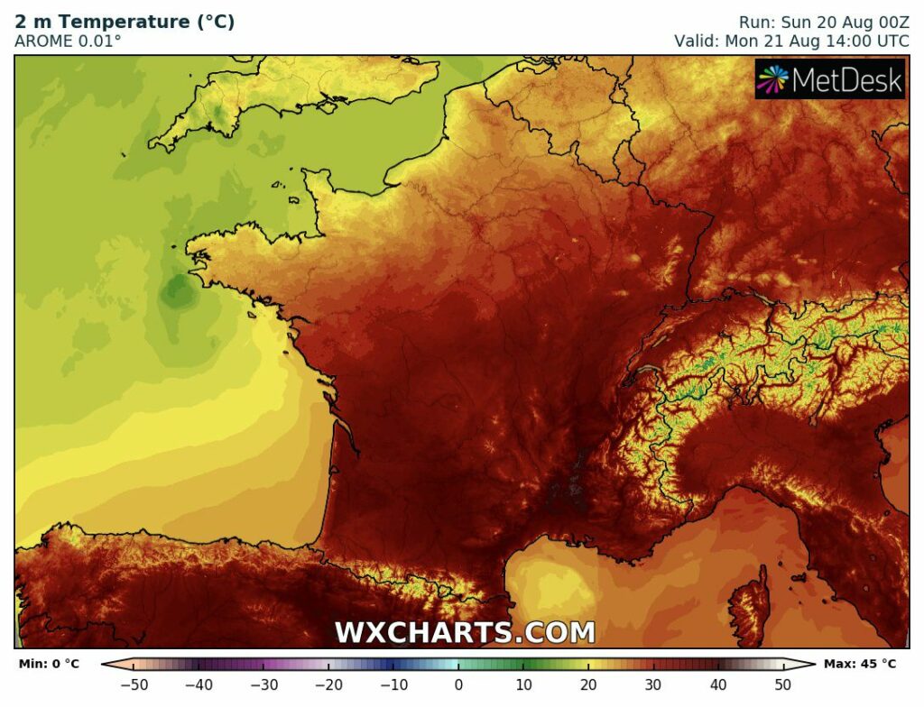 Fortes chaleurs et canicule sur l'Alsace. Une chaleur pesante qui durera encore plusieurs jours. Carte : modèle AROME Météo France via www.wxcharts.com.